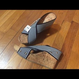 Montego Bay Club navy/white wedge sandals size 9